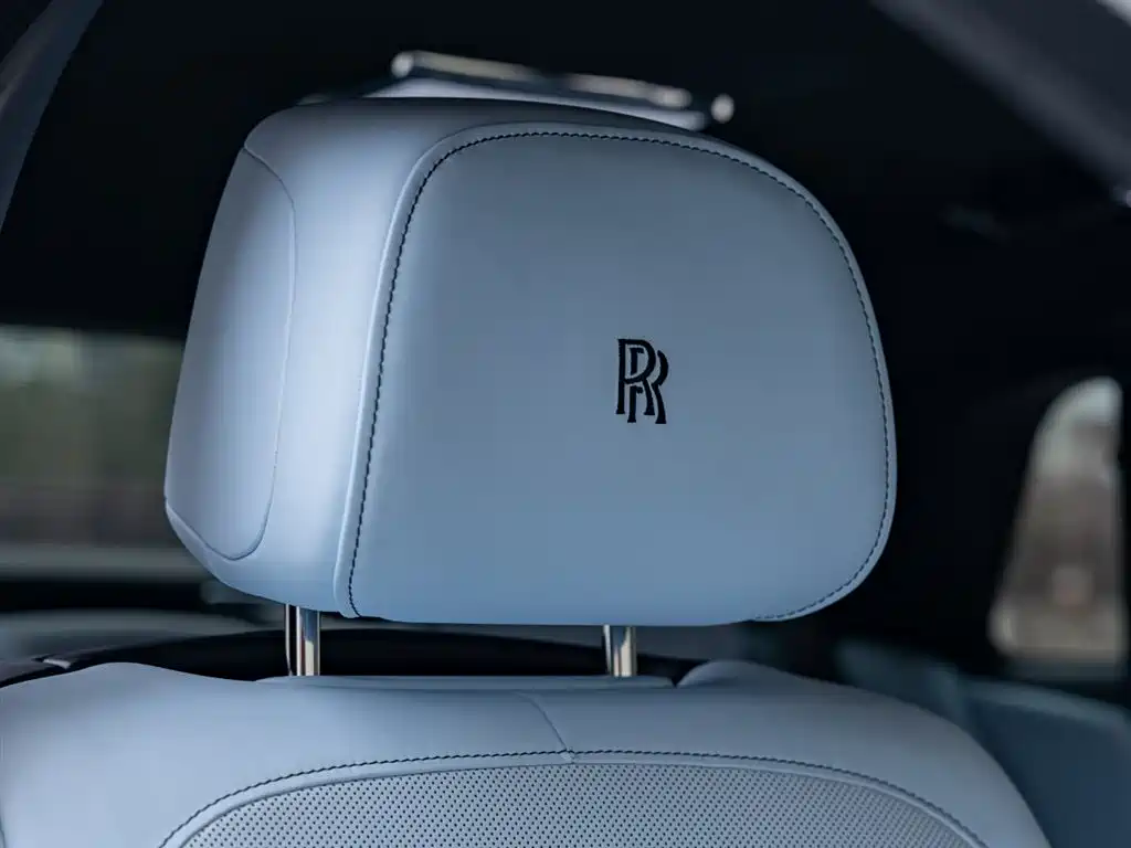 Ghost 2022 6.7T Black Badge купить на сайте DeffCars