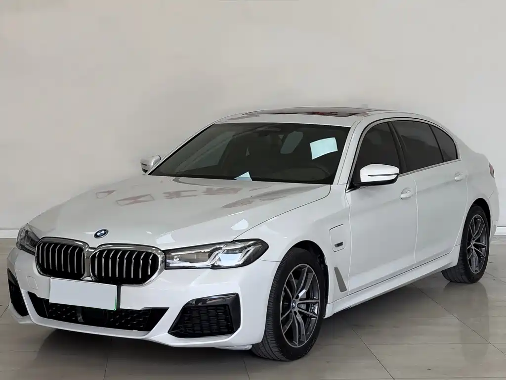 BMW 5 Series New Energy 2022 535Le Pioneer Edition M Sports Package купить на сайте DeffCars
