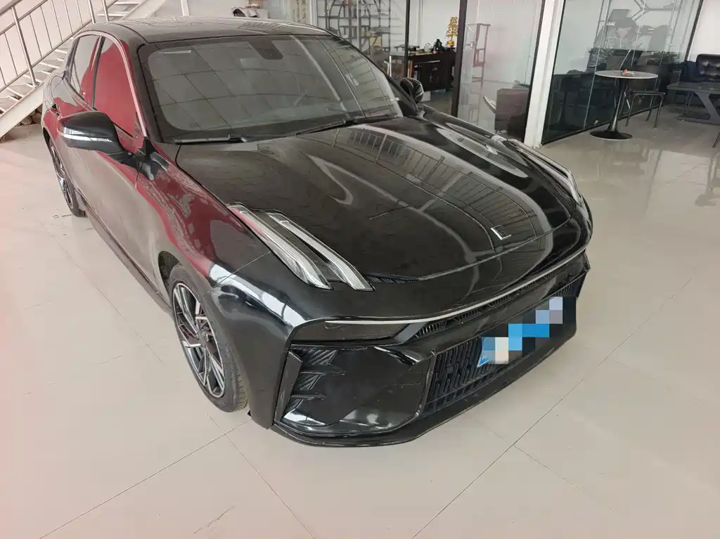 Lynk & Co 03 2025 1.5TD DCT Champion Edition Plus купить на сайте DeffCars