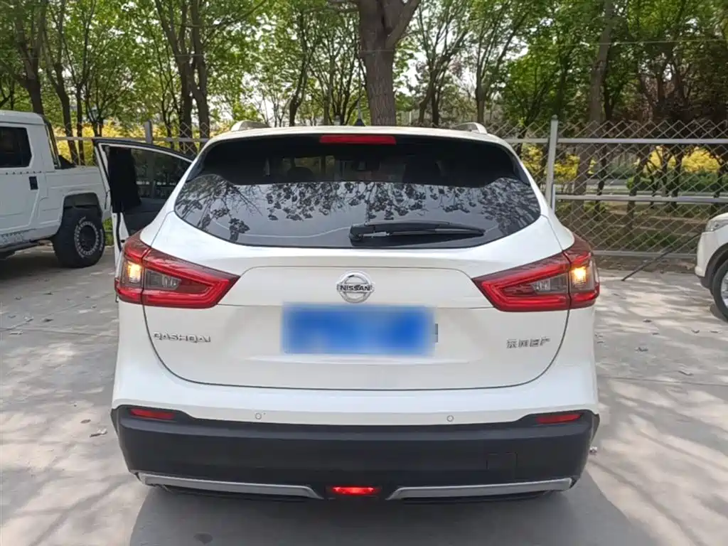 Qashqai 2021 2.0L CVT Deluxe Edition купить на сайте DeffCars