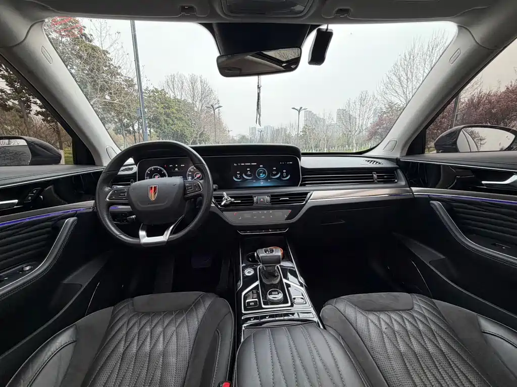 Hongqi HS5 2023 2.0T four-wheel drive Qixiang Pro version купить на сайте DeffCars