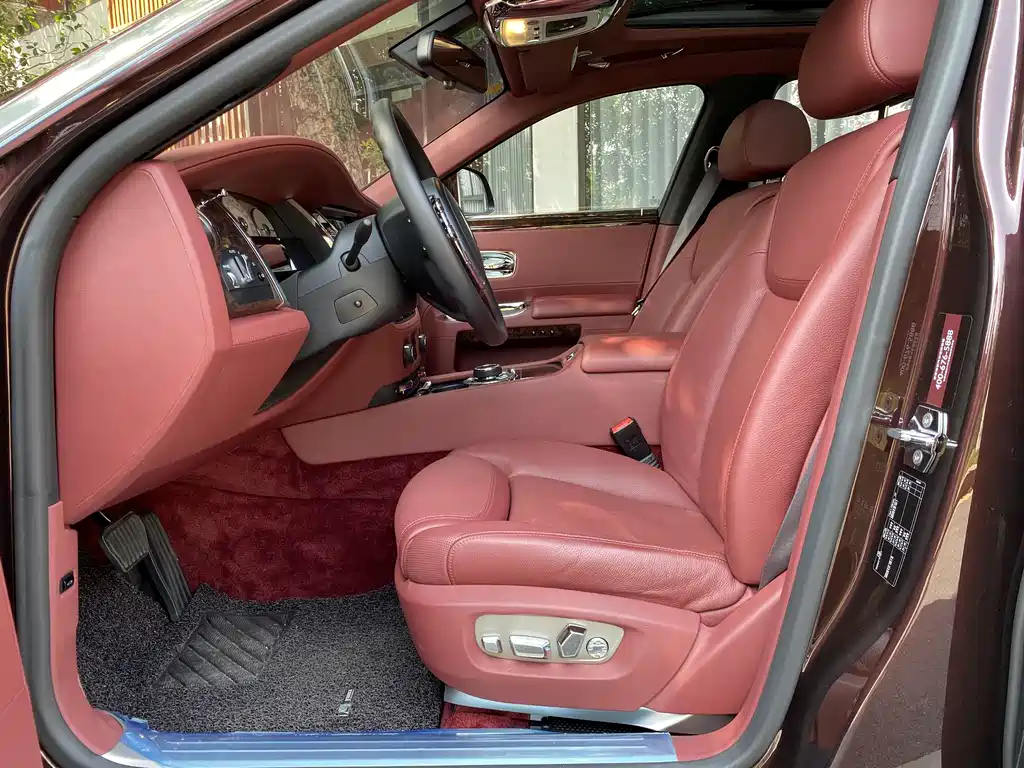 Ghost 2015 Series II Extended Edition купить на сайте DeffCars