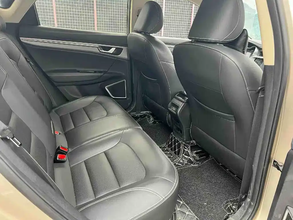 Emgrand GS 2018 Trendsetting Edition 1.4T Automatic Leader Shang Zhi Lian купить на сайте DeffCars