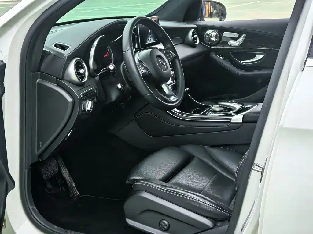 Mercedes-Benz GLC 2017 GLC 260 4MATIC Dynamic купить на сайте DeffCars