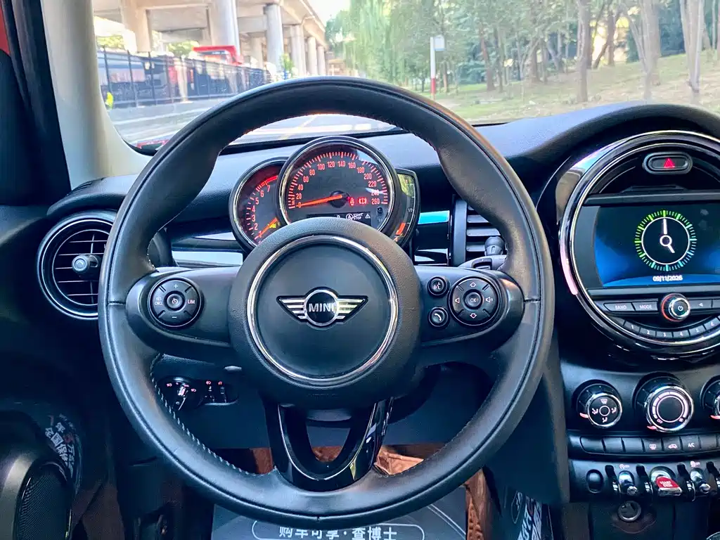 MINI 2018 1.5T ONE PLUS five-door version купить на сайте DeffCars
