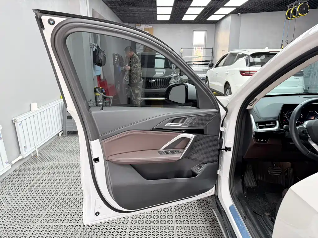 BMW X1 2023 sDrive20Li X Design Package купить на сайте DeffCars