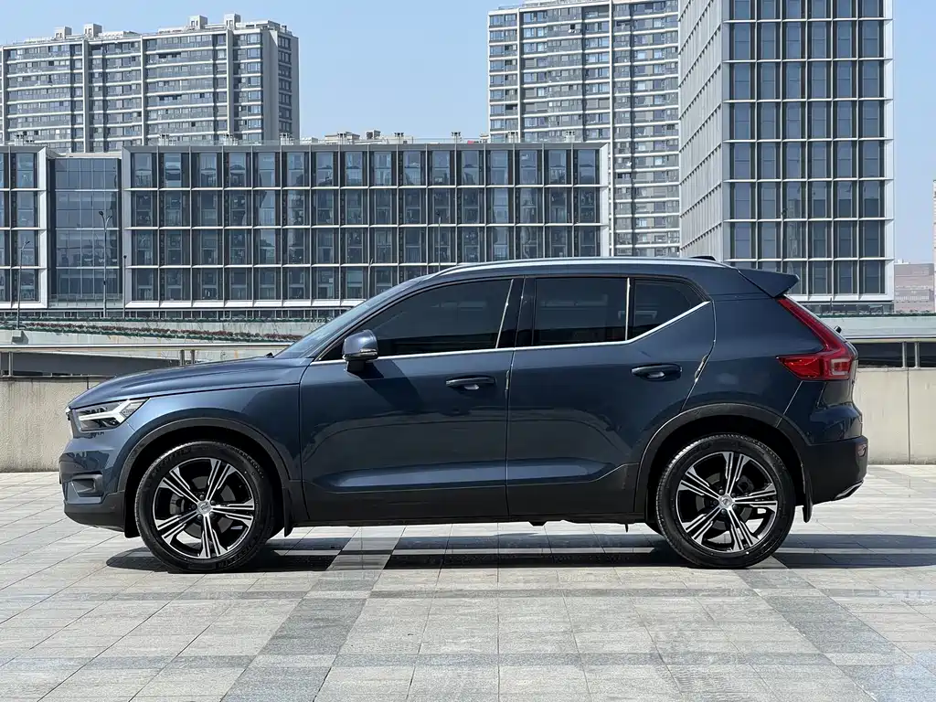 Volvo XC40 2020 T4 four-wheel drive Zhiyuan Deluxe Edition купить на сайте DeffCars