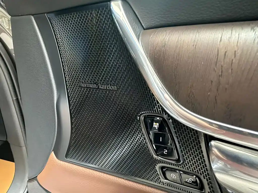 Volvo S90 2021 B5 Zhiyuan Luxury Edition купить на сайте DeffCars