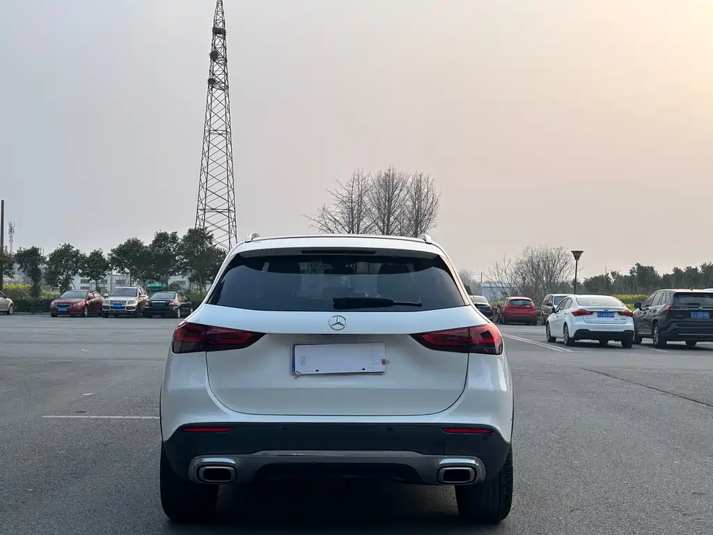 Mercedes-Benz GLA 2020 GLA 200 купить на сайте DeffCars