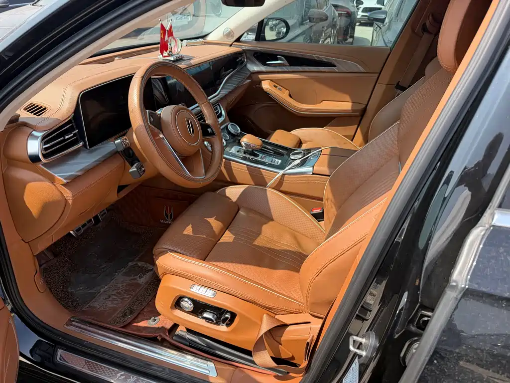 Hongqi H9 2020 2.0T Zhilian Qichang Edition купить на сайте DeffCars