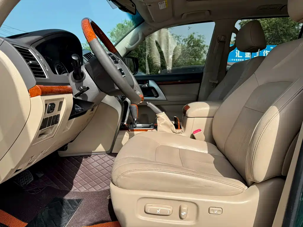 Land Cruiser 2012 4.0L automatic VX купить на сайте DeffCars