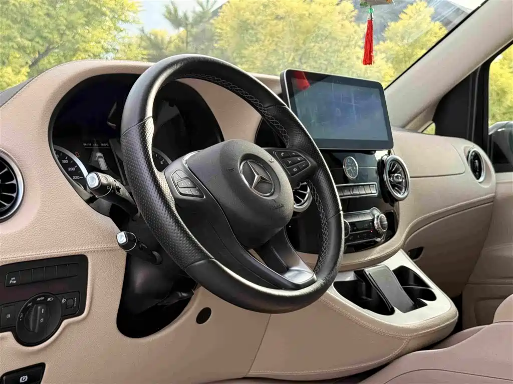 Vito 2021 2.0T Business Edition 7 seats купить на сайте DeffCars