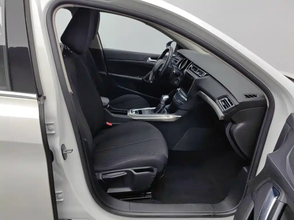 Peugeot 408 2016 1.6T automatic luxury version купить на сайте DeffCars