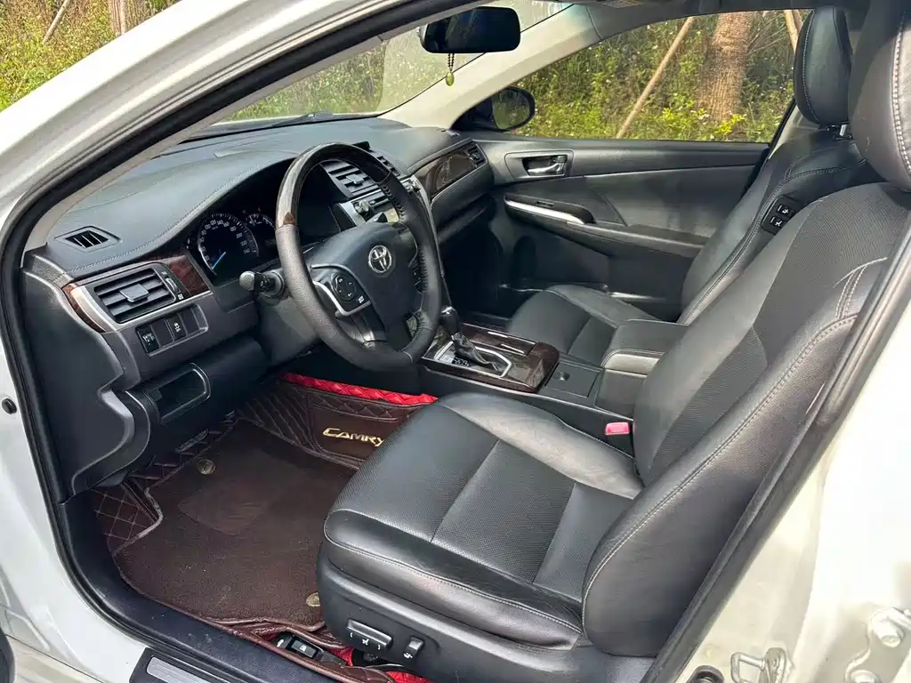 Camry 2016 2.0G 10th Anniversary Leading Edition купить на сайте DeffCars