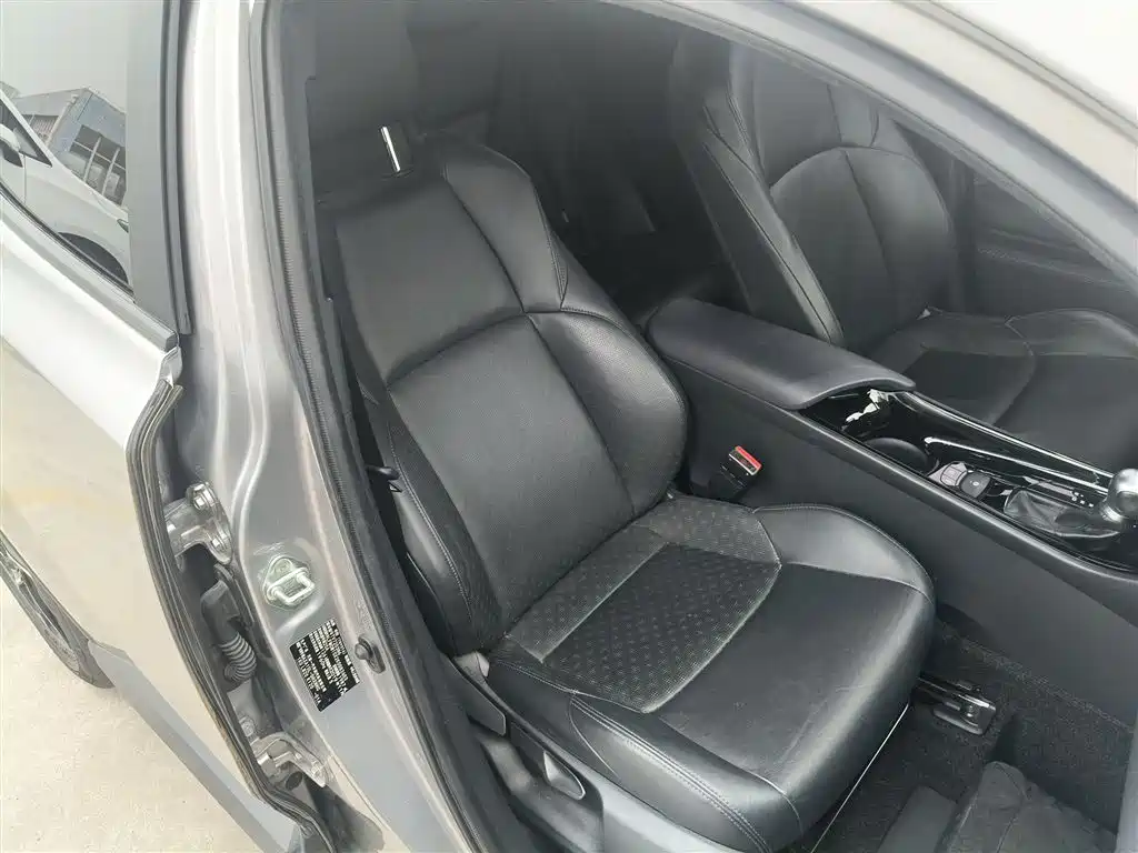 Yize IZOA 2018 2.0L Yichi Edition National VI купить на сайте DeffCars