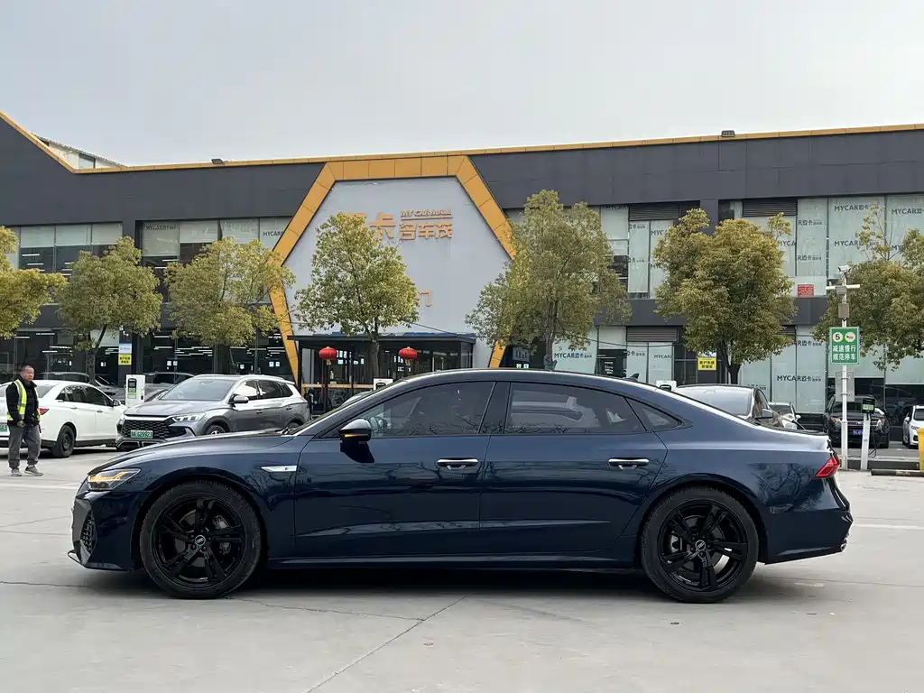 Audi A7L 2022 45 TFSI S-line Dream Future Edition купить на сайте DeffCars