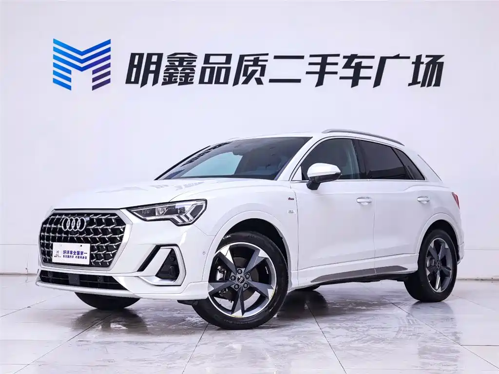 Audi Q3 2024 35 TFSI Fashionable and Dynamic купить на сайте DeffCars