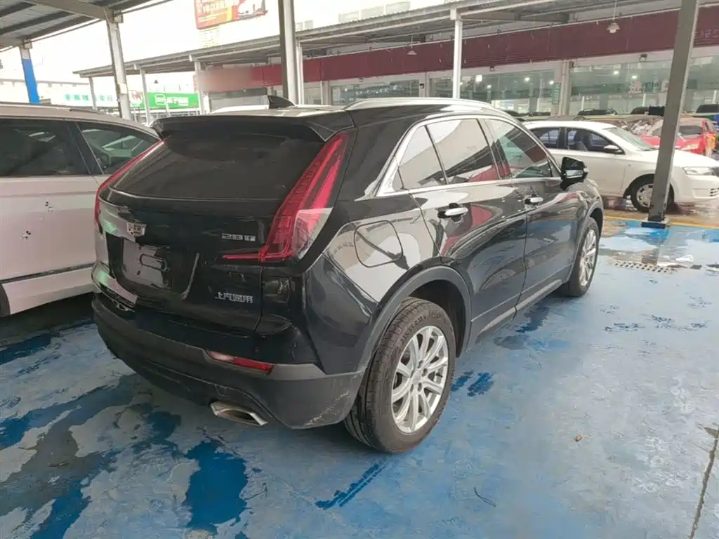 Cadillac XT4 2022 28T two-wheel drive fashion model купить на сайте DeffCars