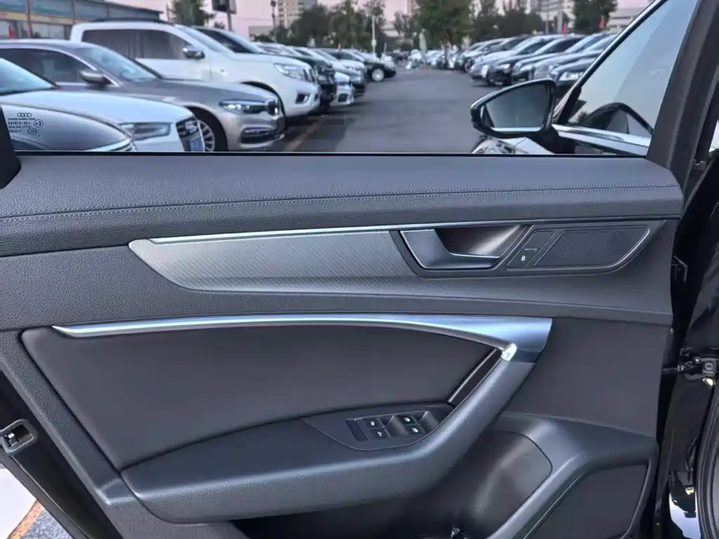 Audi A6L 2019 40 TFSI luxury and elegant model купить на сайте DeffCars
