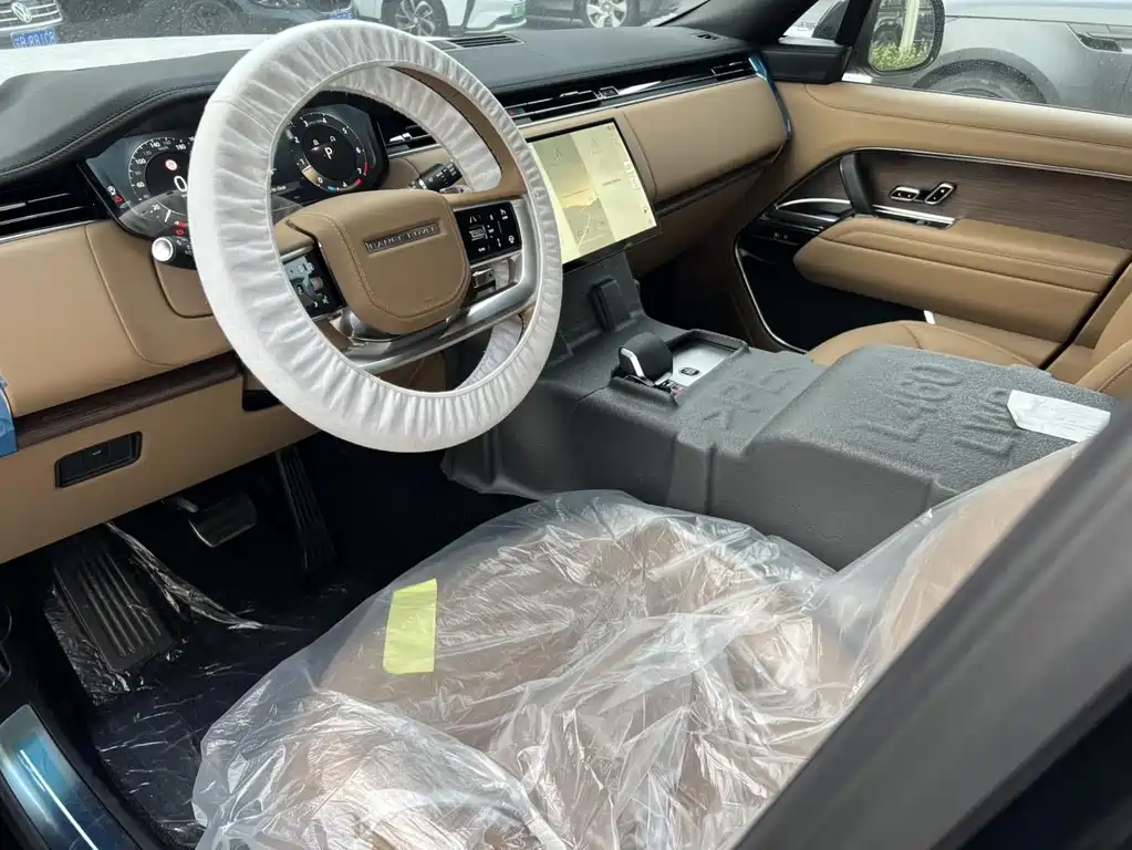 Range Rover 2025 3.0 L6 400PS Genesis Extended Edition купить на сайте DeffCars