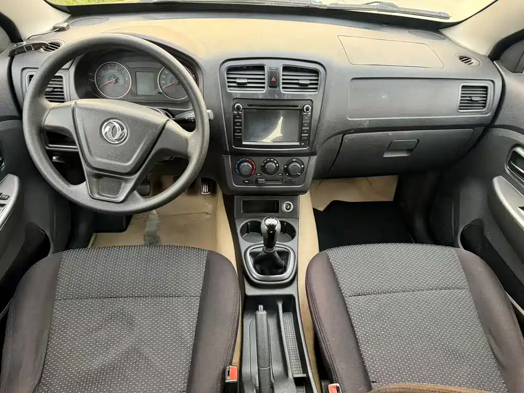 Fengguang 330 2016 1.5L manual enjoyment type DK15 купить на сайте DeffCars