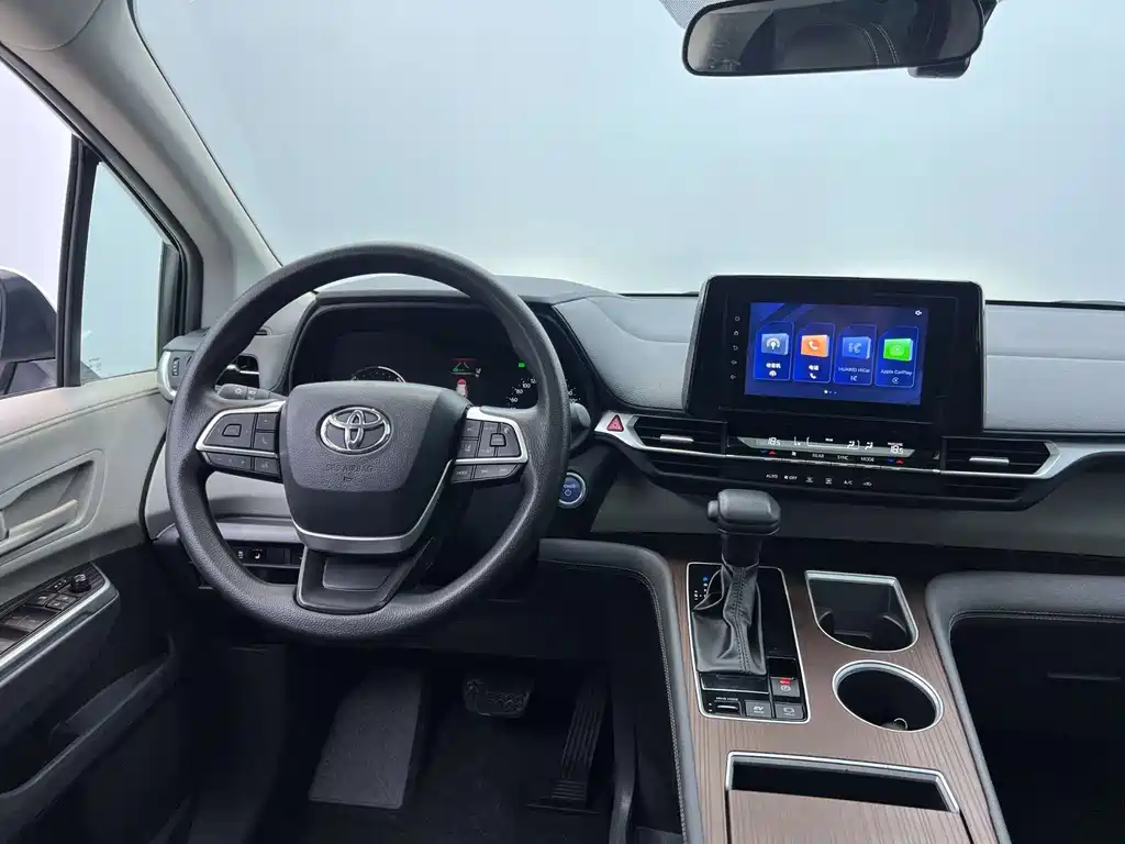 SIENNA 2023 2.5L Hybrid Comfort Edition купить на сайте DeffCars