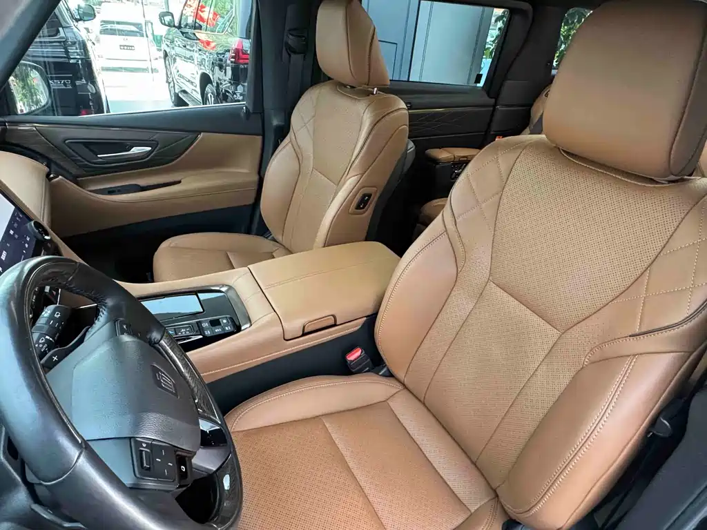 Wilfa 2024 Crown Dual Engine 2.5L Supreme Executive Edition купить на сайте DeffCars