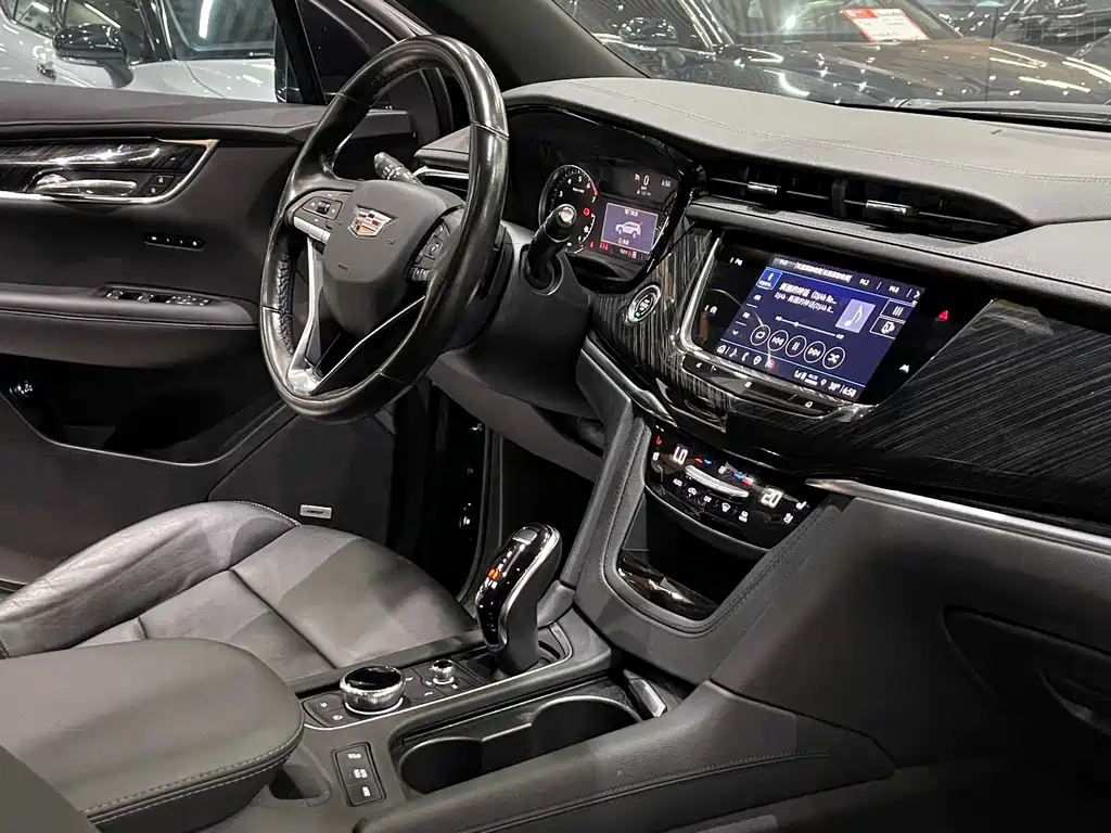 Cadillac XT6 2021 2.0T seven-seat four-wheel drive luxury model купить на сайте DeffCars