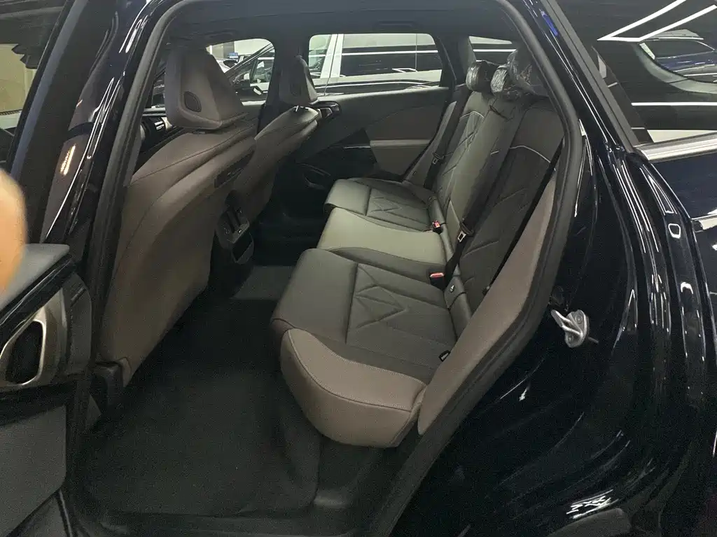 BMW X3 2025 xDrive30L Leading M Sports Package купить на сайте DeffCars