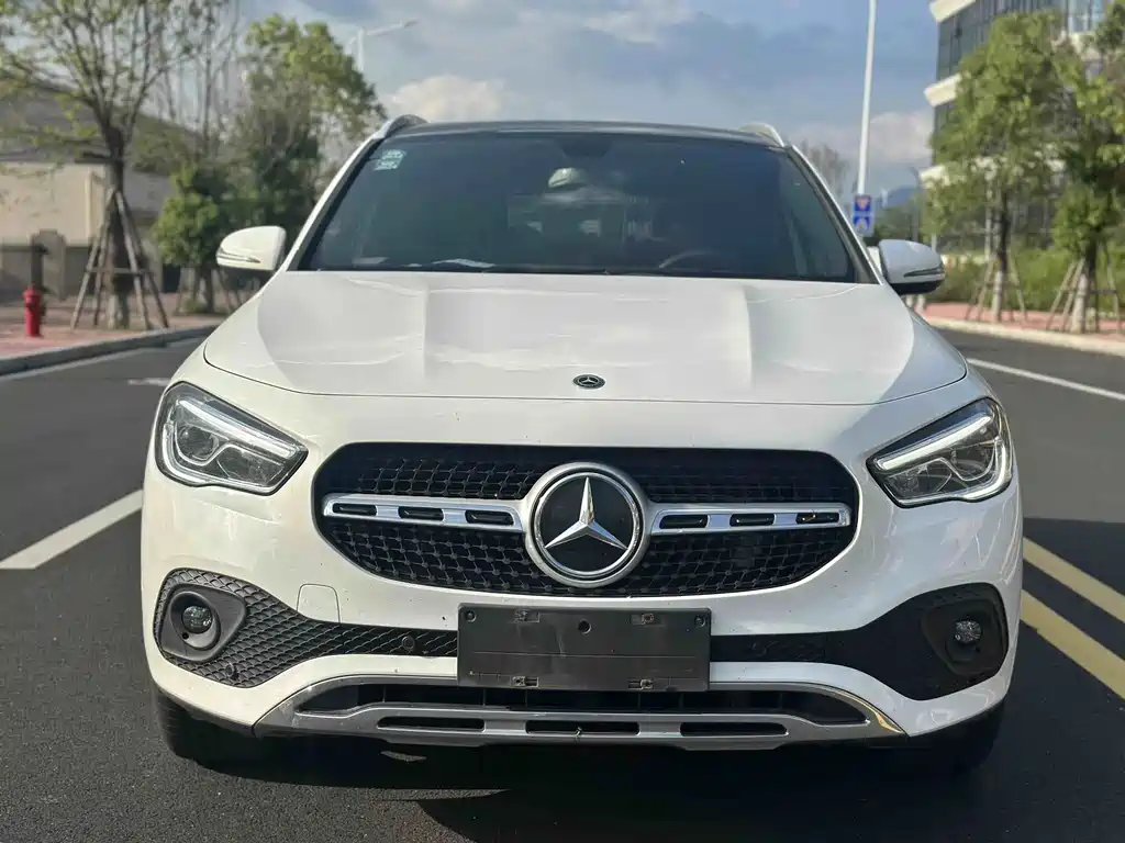 Mercedes-Benz GLA 2020 GLA 200 купить на сайте DeffCars