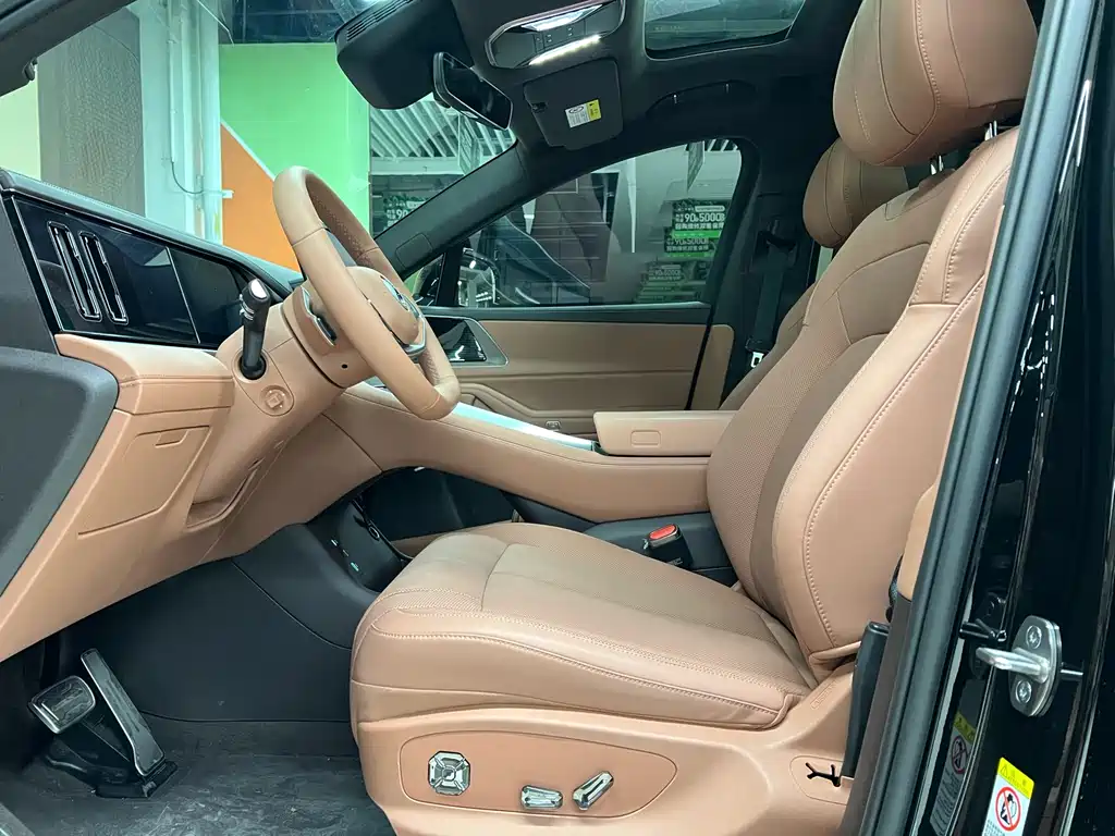 Denza N8L 2025 Honor Model купить на сайте DeffCars