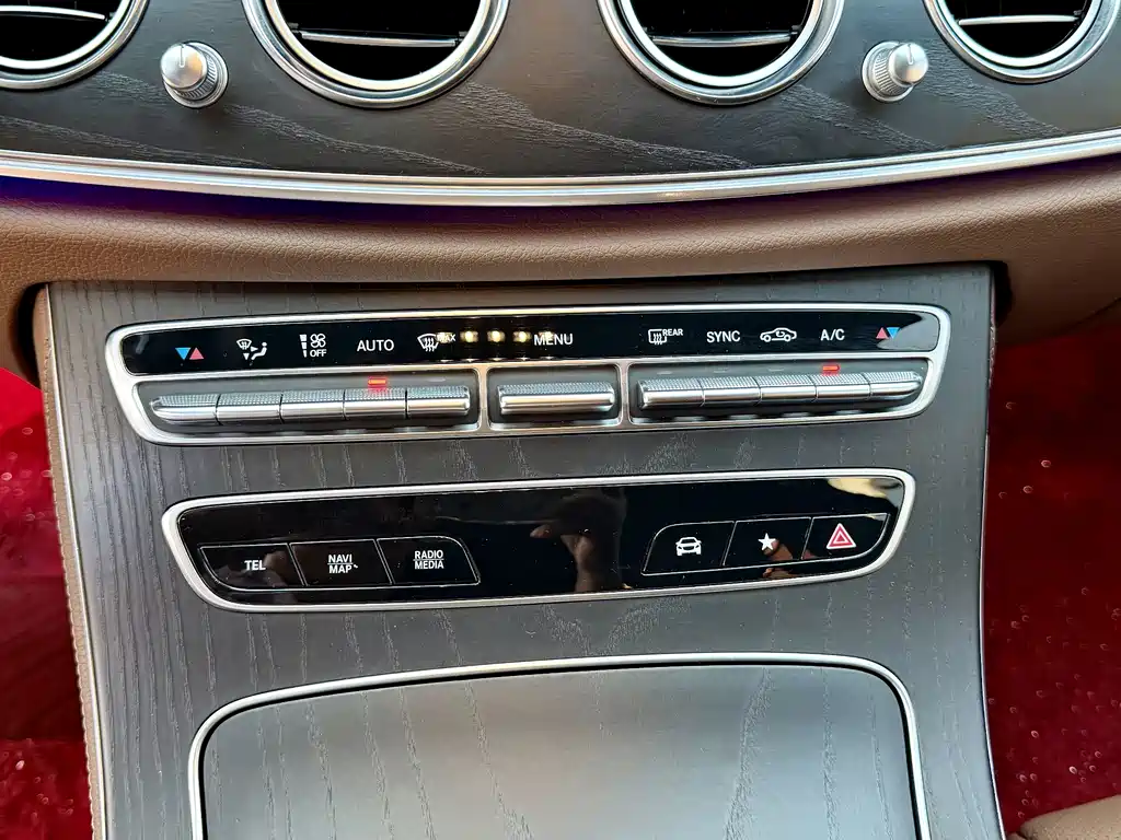 Mercedes-Benz E-Class 2021 E 300 L Sports Premium Model купить на сайте DeffCars