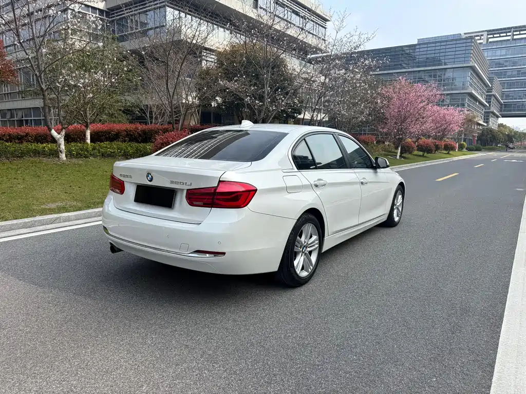 BMW 3 Series 2016 320Li Fashion Model купить на сайте DeffCars