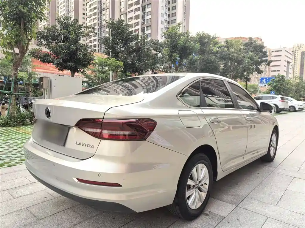 Lavida 2021 1.5L automatic fashion version купить на сайте DeffCars