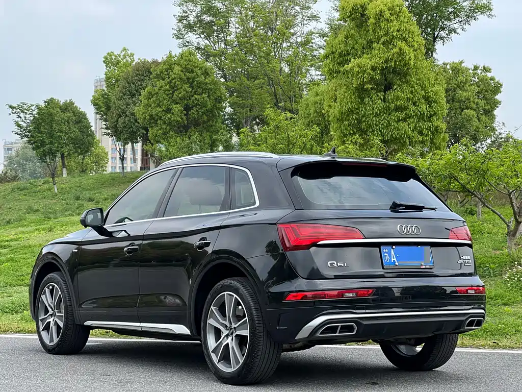 Audi Q5L 2022 45T luxury and dynamic model купить на сайте DeffCars