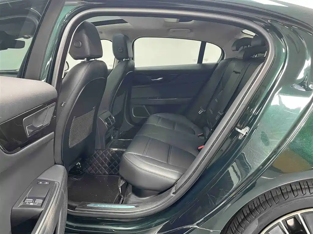 Jaguar XEL 2021 2.0T 250PS S Advanced and Elegant Edition купить на сайте DeffCars
