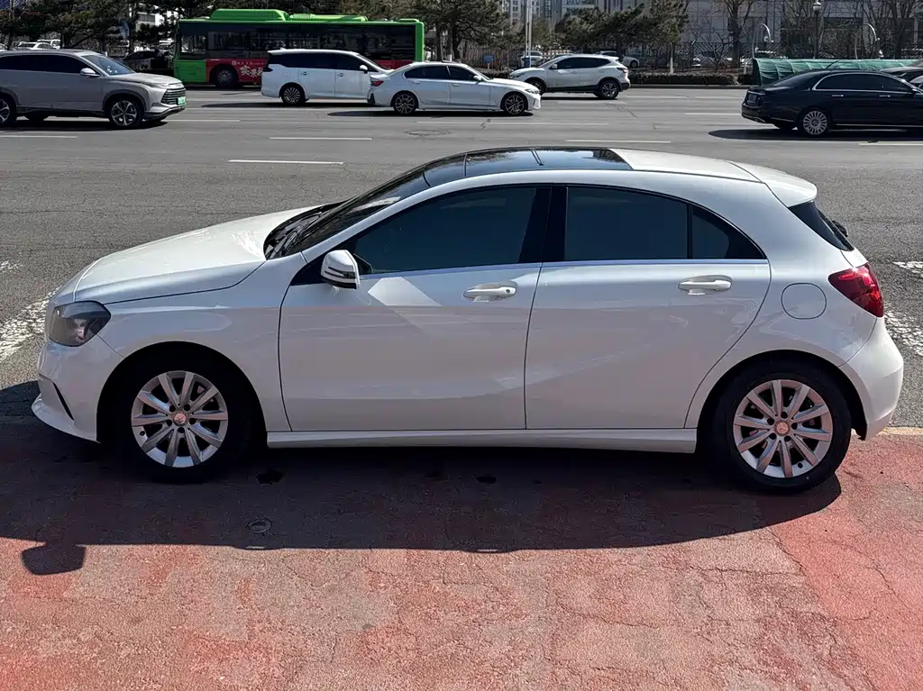 Mercedes-Benz A-Class Import 2017 A 180 купить на сайте DeffCars