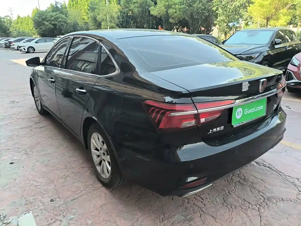 Roewe i6 Classic 2018 20T Manual Deluxe Edition купить на сайте DeffCars