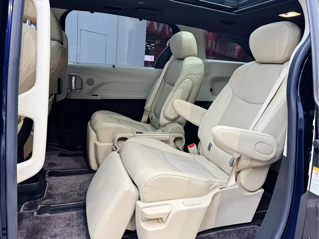 SIENNA 2021 2.5L Hybrid Extreme Edition купить на сайте DeffCars