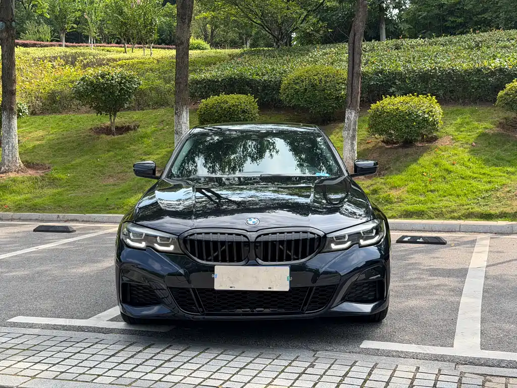 BMW 3 Series 2022 325i M Sports Night Package купить на сайте DeffCars