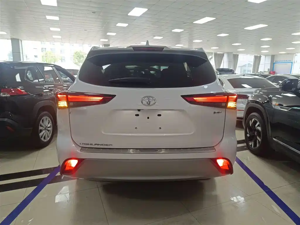 Highlander 2024 2.5L smart electric hybrid dual-engine two-wheel drive elite version 5 seats купить на сайте DeffCars