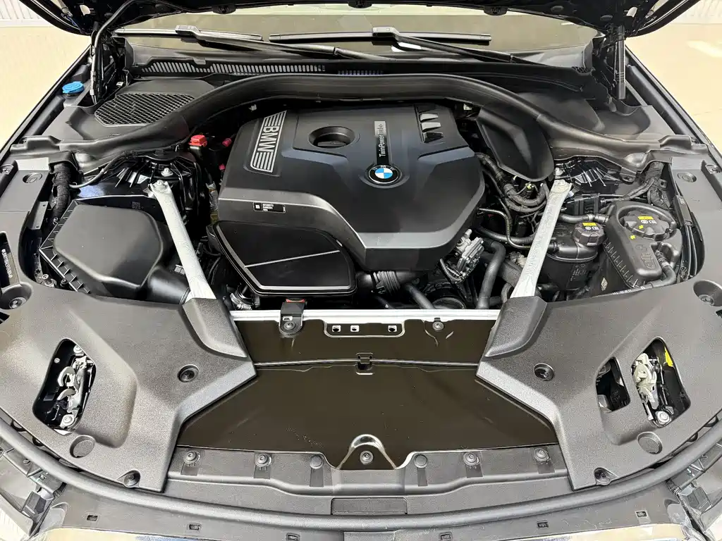 BMW 5 Series 2020 525Li M Sports Package купить на сайте DeffCars
