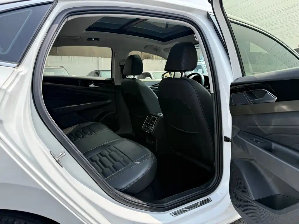 Passat 2020 330TSI Elite Edition National VI купить на сайте DeffCars