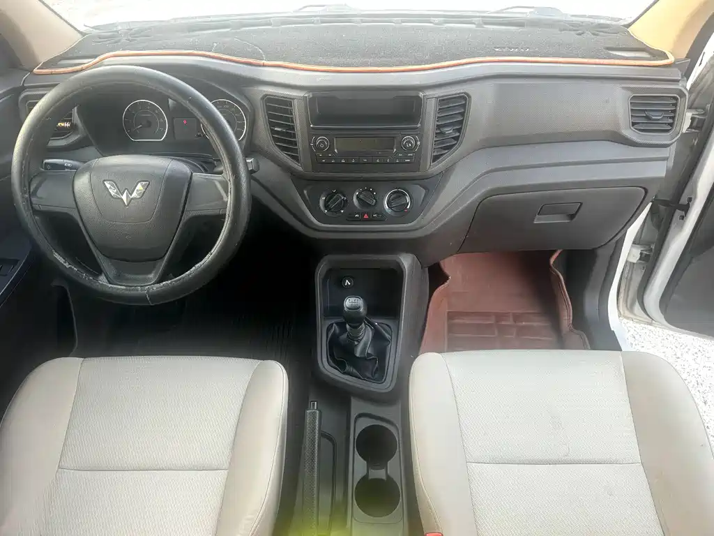 Wuling Hongguang V 2019 1.5L basic model National VI LAR купить на сайте DeffCars
