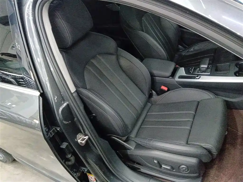 Audi A4L 2020 40 TFSI Fashionable and Dynamic купить на сайте DeffCars