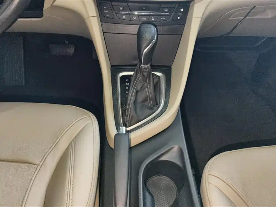 Yinglang 2019 15T dual-clutch interconnected elite model National VI купить на сайте DeffCars