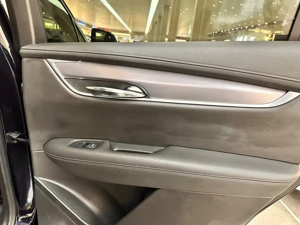 Cadillac XT6 2020 28T seven-seat four-wheel drive stylish model купить на сайте DeffCars