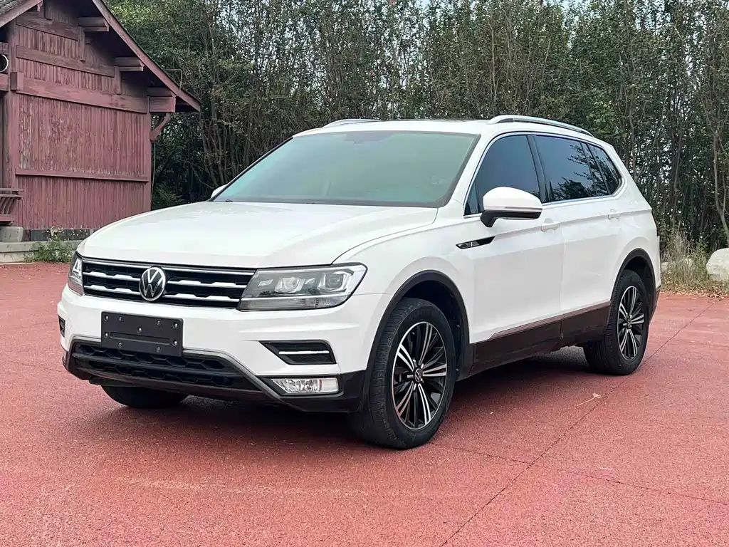 Tiguan L 2020 330TSI automatic two-wheel drive panoramic comfort version National VI купить на сайте DeffCars
