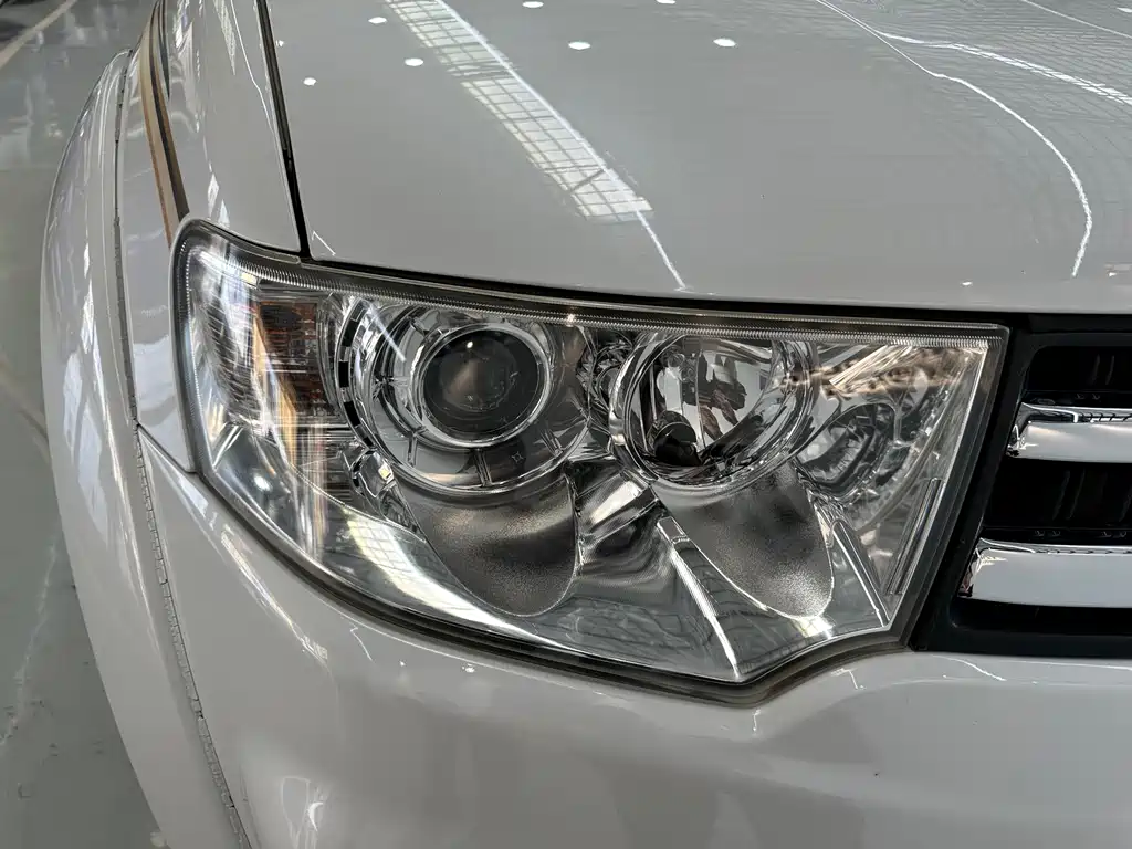 Pajero Jinchang 2013 3.0L automatic four-wheel drive flagship version купить на сайте DeffCars