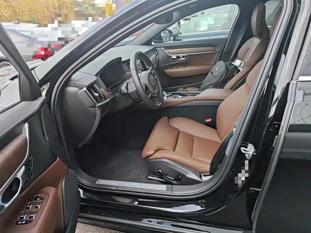 Volvo S90 2025 B5 Zhiyuan Luxury Edition купить на сайте DeffCars